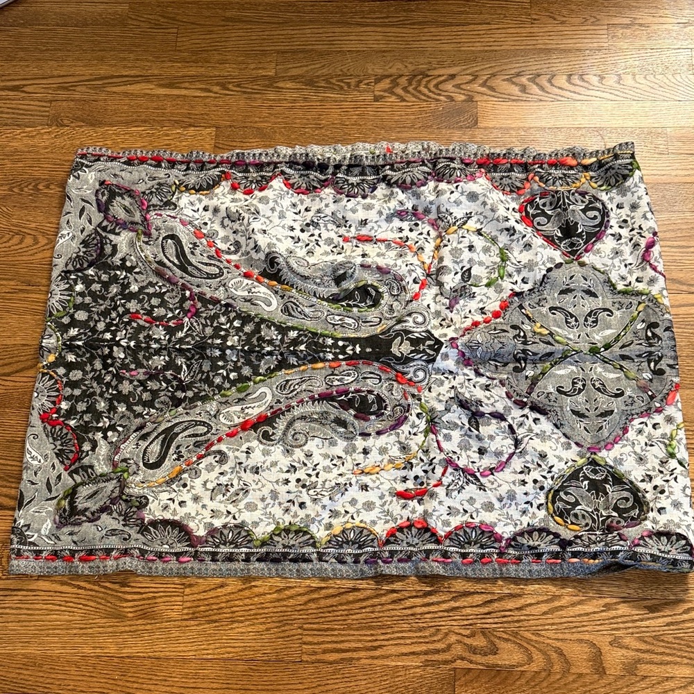 Raj Paisley Quilted Wrap - Black, White & Multicolor Accents